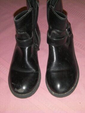 'Cat and Jack' size 3 Kids Half Boots